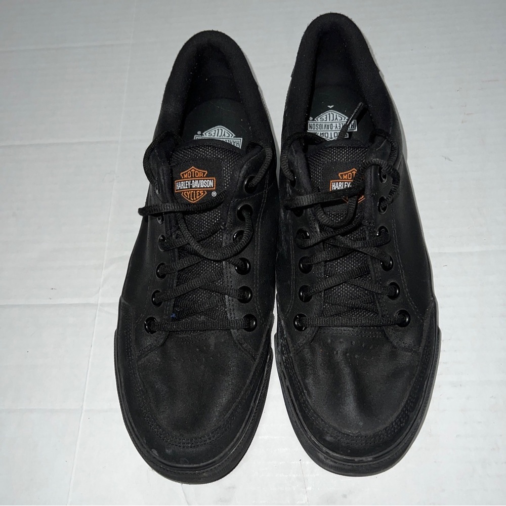 Harley Davidsons sneakers size 11 black tie up. Black and Orange very rare shoes